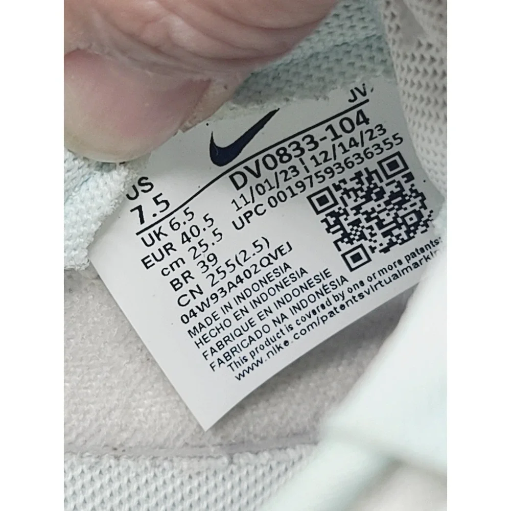 Nike Dunk, Low-top Sneakers Women's, Size 7.5, Blue/White‎ Color.